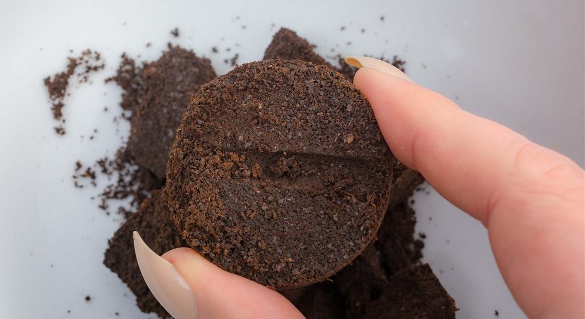 Un grupo de científicos han descubierto un uso práctico para los posos de café